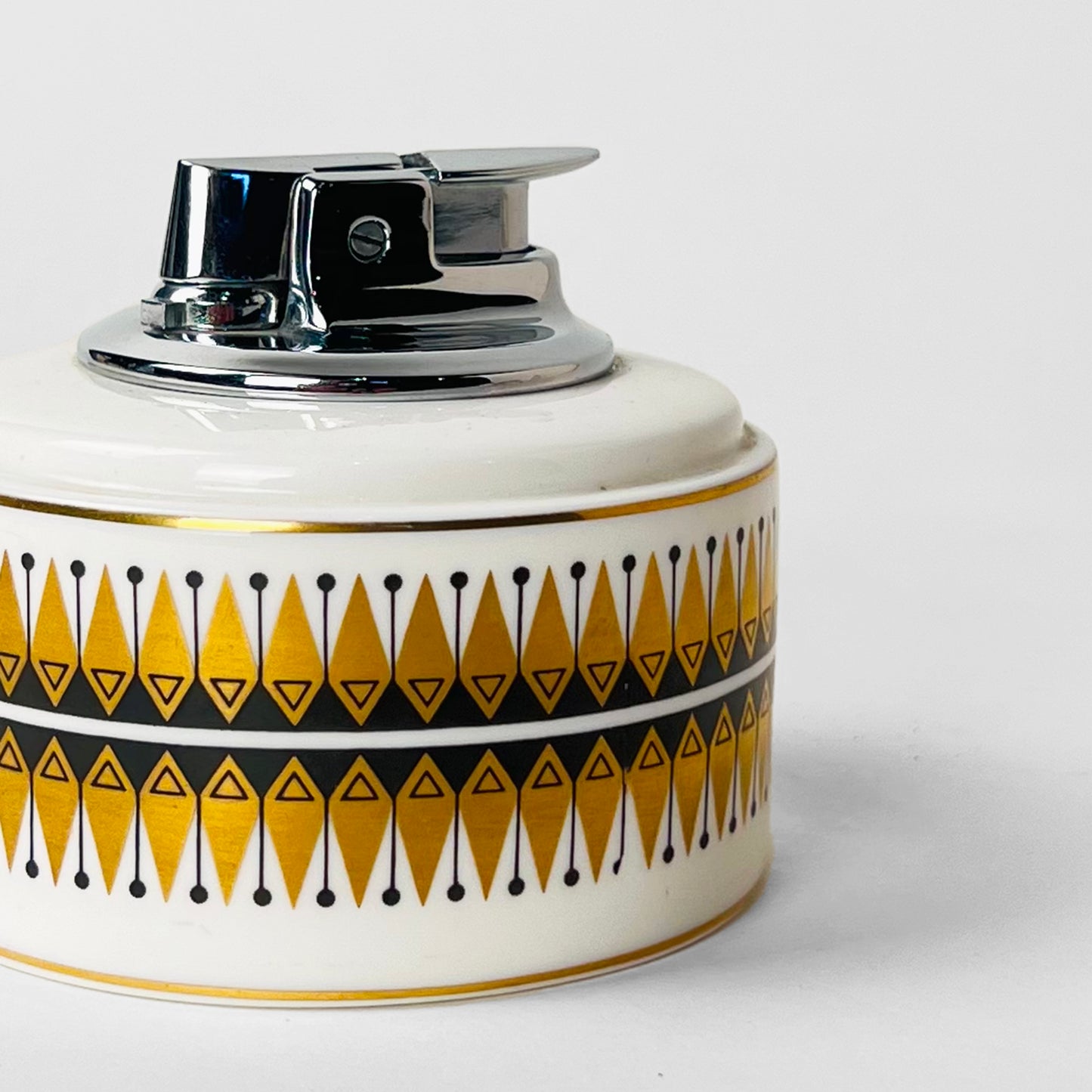 Rare Wedgwood Table Lighter, England, circa 1960.